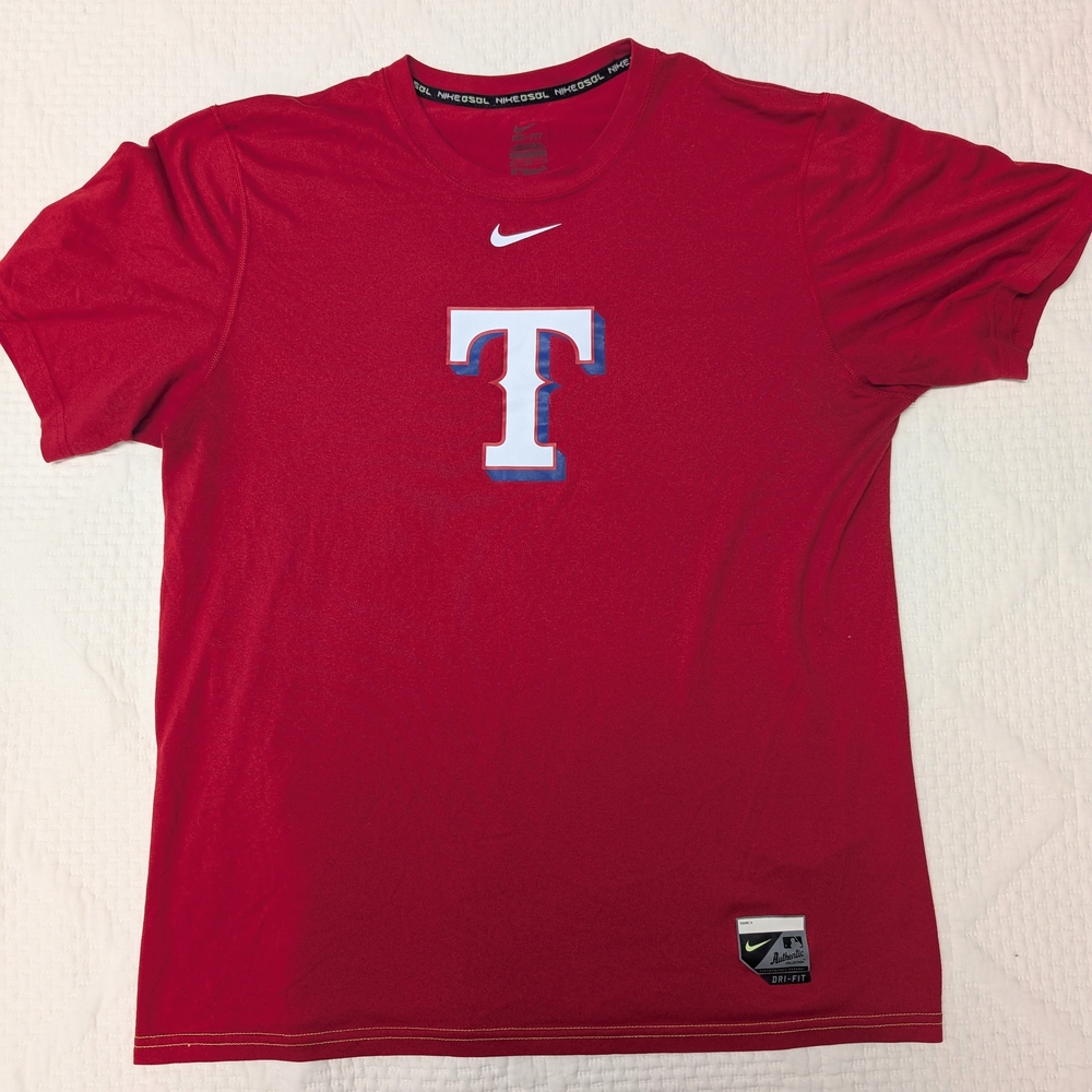 Nike Red T-Shirt Texas Rangers M